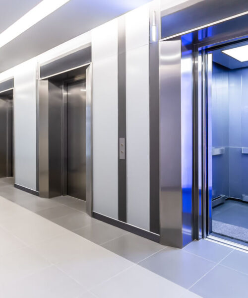 saadan-vedligeholdes-en-elevator