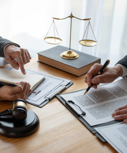 soeger-du-en-advokat-vaelg-lokalt-med-bred-ekspertise