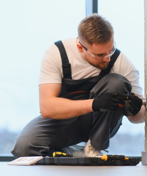 de-mest-almindelige-el-opgaver-i-hjemmet-og-hvornaar-du-boer-ringe-til-en-elektriker